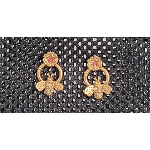 Vintage Bumble Bee Brooch and Earrings - Gold Tone with Rhinestones - Picture 3 of 10